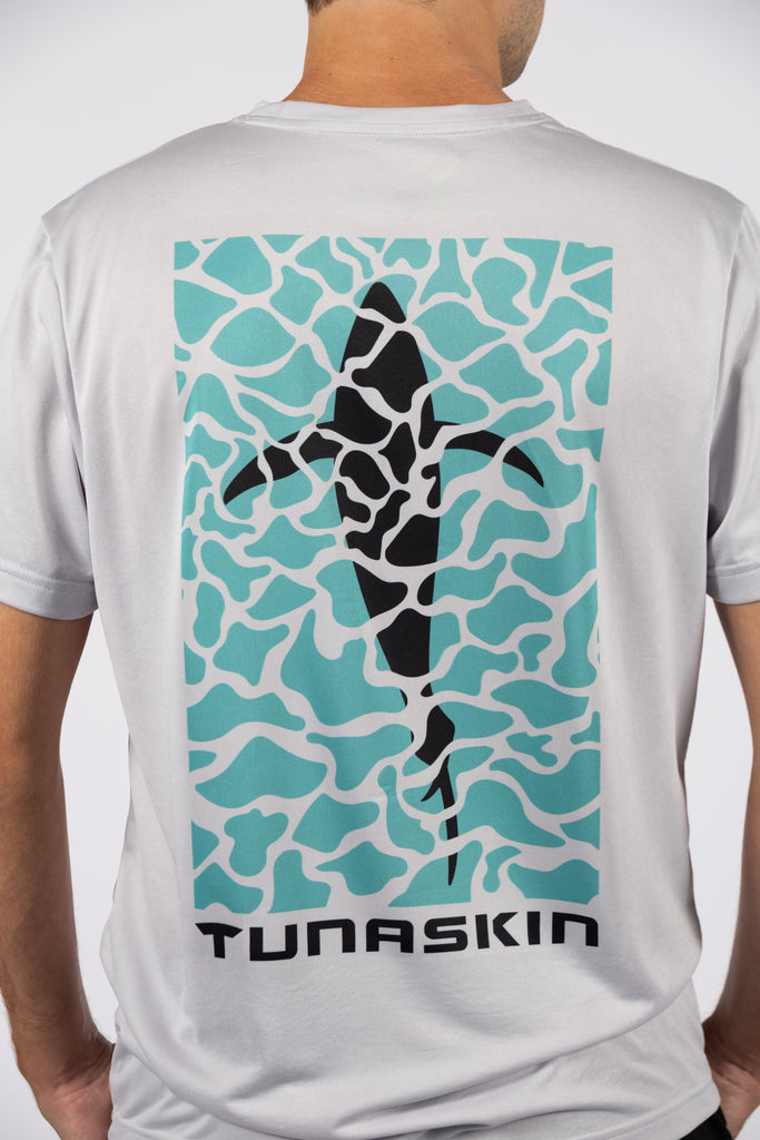 close up of TSK-SSE-53-SVRDS-01 shirt back with tuna swimming in the water illustration