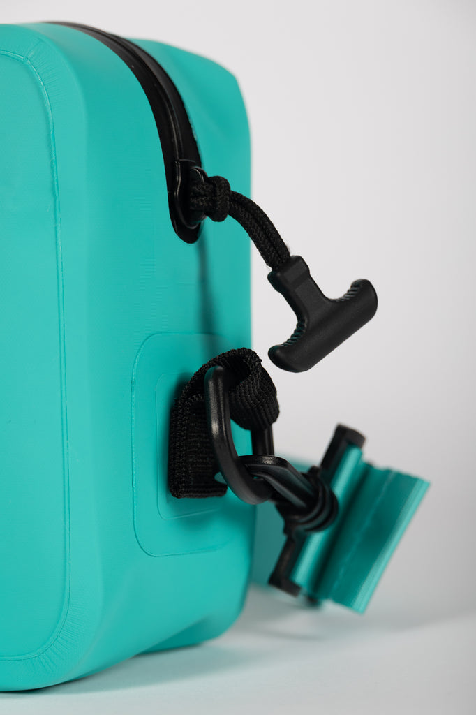 tunaskin teal crossbody board bag